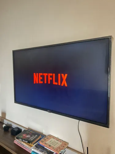 Essa Smart TV LG de 43 polegadas