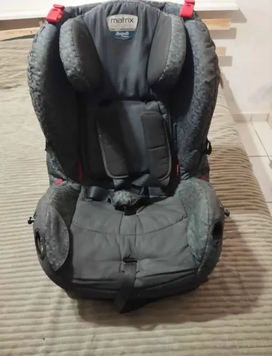 Vendo cadeirinha de passeio de carro 
