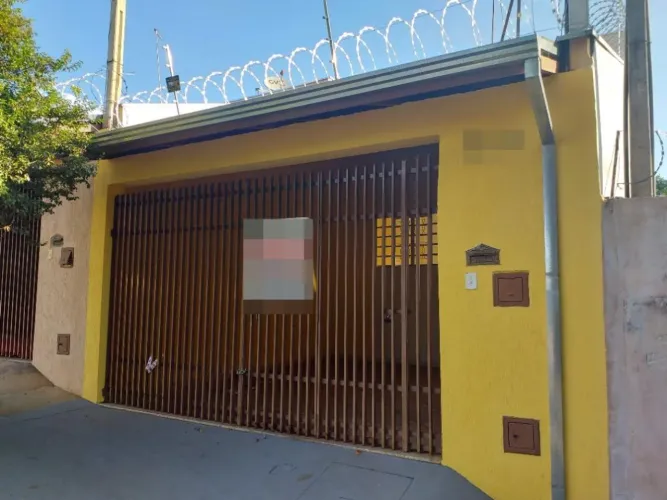 Casa com 2 dormitórios para locação no bairro VILA SEABRA