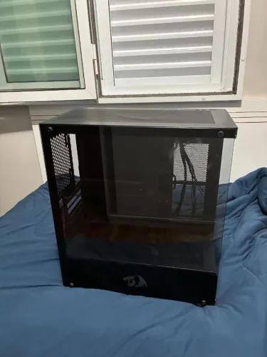 Gabinete Redragon Reflect RGB - vidro frontal quebrado 