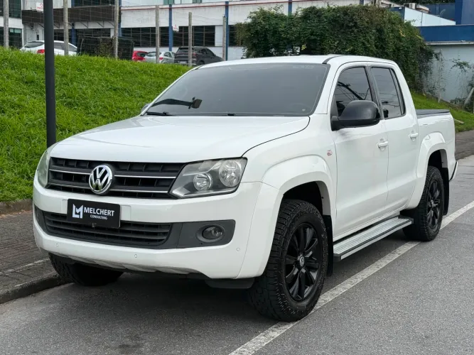 Volkswagen Amarok Trendline CD 2.0 TDI 4X4 Dies AUT 2014
