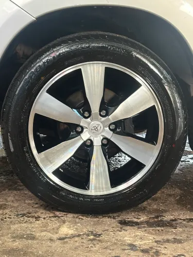 RODAS ARO 20 HILUX PNEUS ZERO