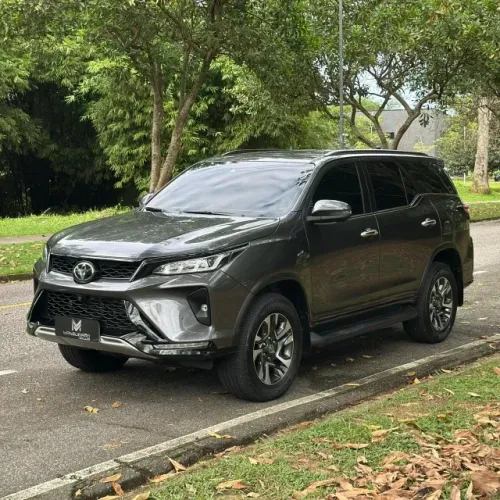 Toyota Hilux SW4 Diamond 2.8 TB 4X4 Die. Aut. 2025