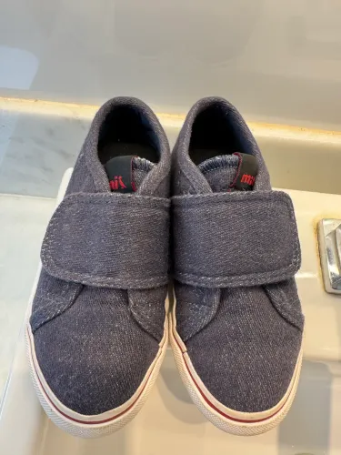 Tênis Reserva Cor Jeans Tamanho 23/24