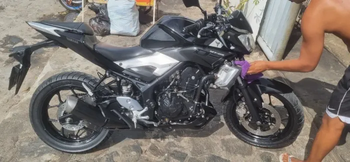 MT-03 2017 preta 54 mil km