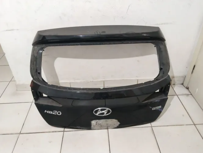 Tampa traseira HB20