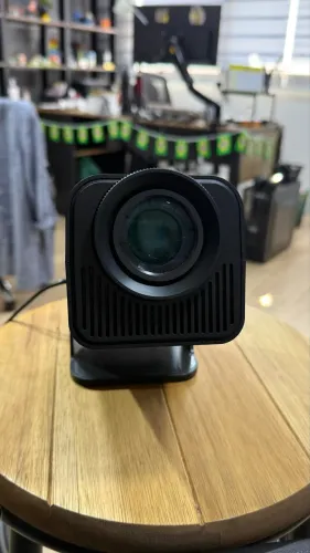 Projetor HY320 Com Tela de 100 Polegadas