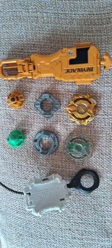 BEYBLADES BURTS HASBRO COM LANÇADORES