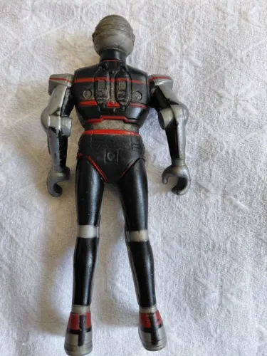 Boneco do MacGaren (rival do Jaspion na série O Fantástico Jaspion), Glasslit anos 1980