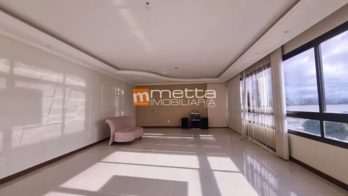 Apartamento com vista para a Beira Mar Norte
