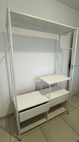Guarda-roupa branco