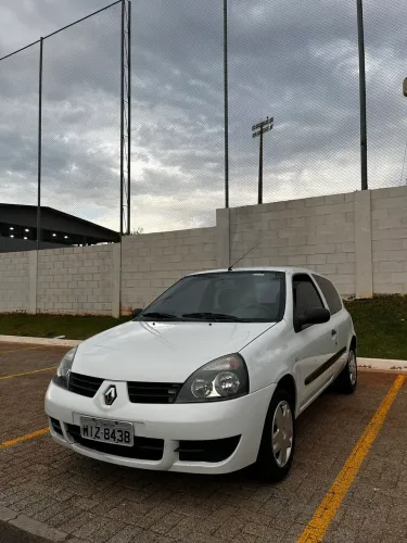 Renault Clio Hi-flex 1.0 16V 3P 2011