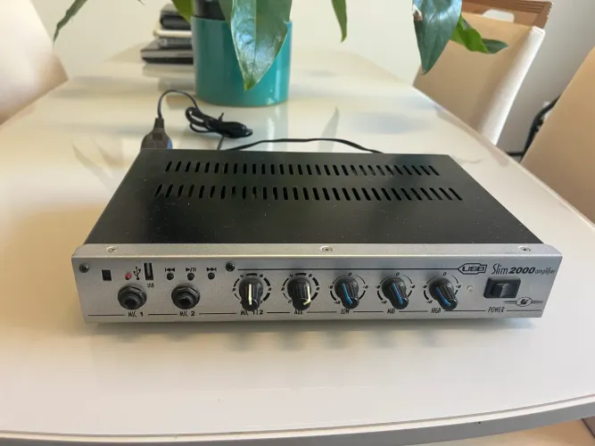 Amplificador Frahm Slim 2000 G6 120 W RMS R$150