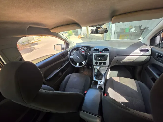 Ford Focus Sedan 1.6/1.6 Flex 8v/16v 4P Mec. 2013