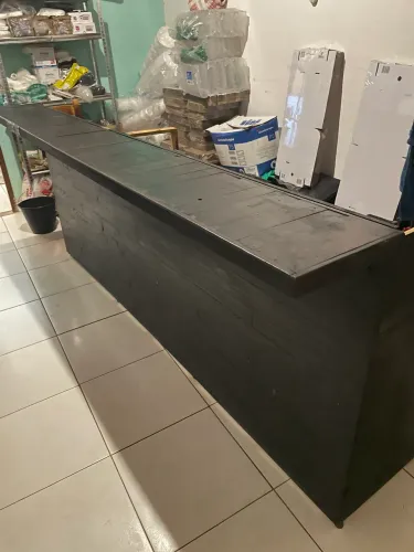 Balcão 2,60x0,80 em madeira 