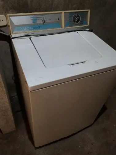 Lavadora de roupas antiga