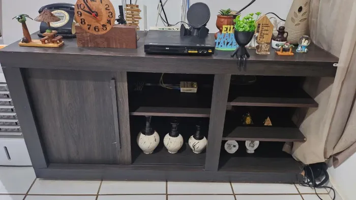 Rack móvel aparador
