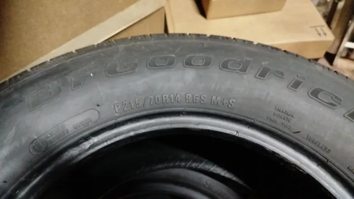Pneus bfgoodrich 245 60 15