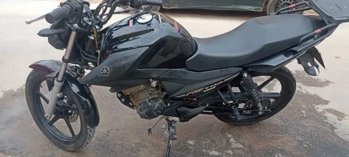 Vende-se Moto 