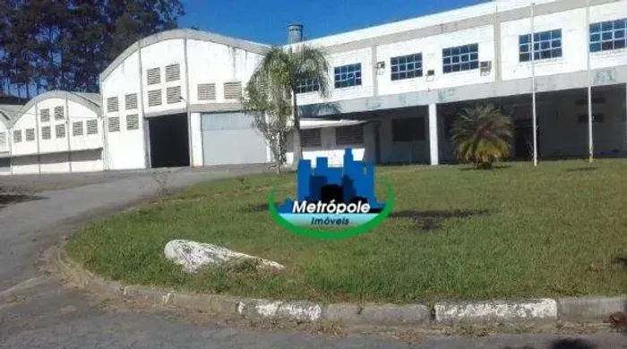 Galpão à venda, 5499 m² por R$ 24.000.000,00 - Rio Abaixo - Itaquaquecetuba/SP
