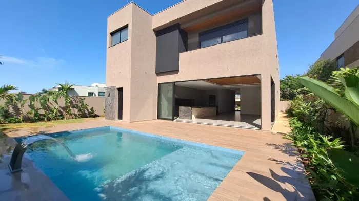 Casa em condomínio Alto Padrão - 4 Quartos - Venda - Jardim Olhos D?água