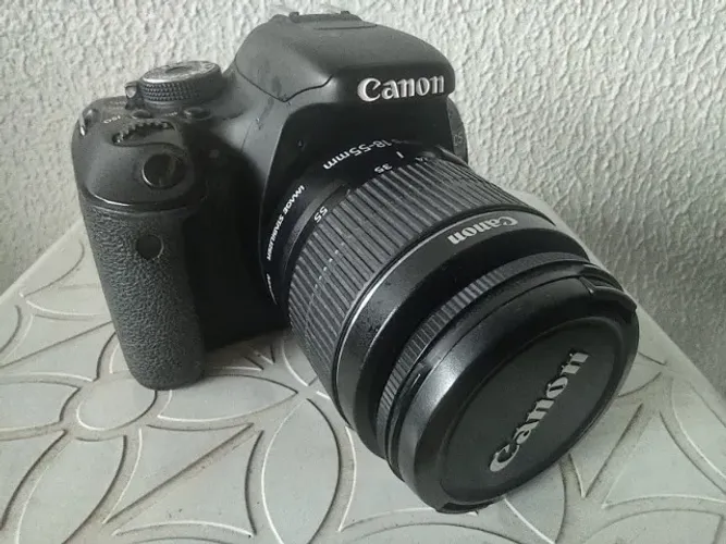 Camera Canon Rebel T3 i