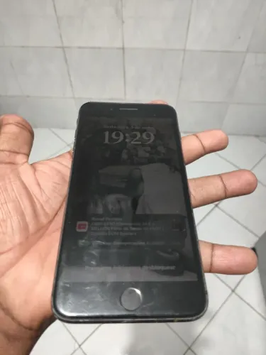 Vendo iPhone 8 plus todo original