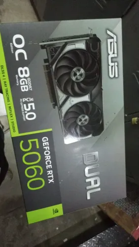 5060 Azus 8GB, Com garantia de 3 anos, faço negócio em um Ps5