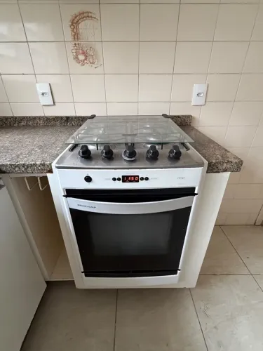 Fogão Brastemp clean 4 bocas com forno