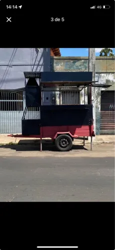 Treiler food truck com engate / carretinha