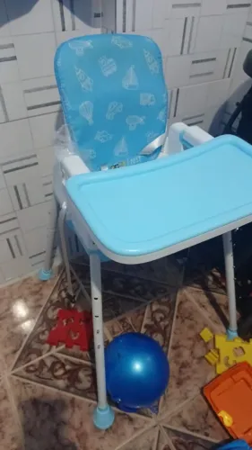 Cadeirinha de alimentação 