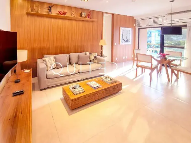 Flat de Luxo Reformado com Vista Panorâmica no Claridge Leblon junto à Rua Dias Ferreira