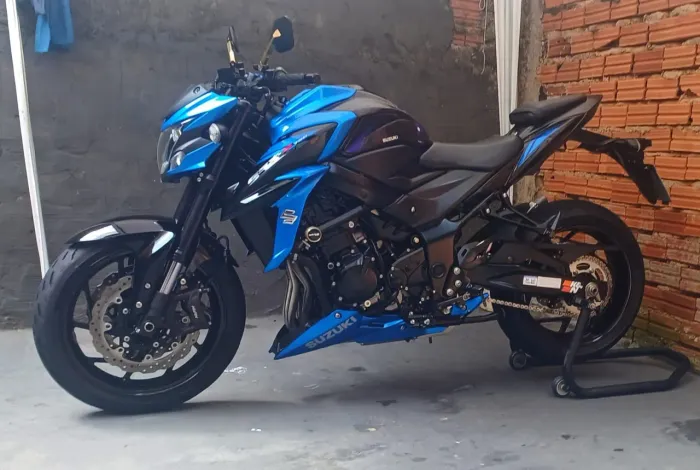 GSX S 750 2021