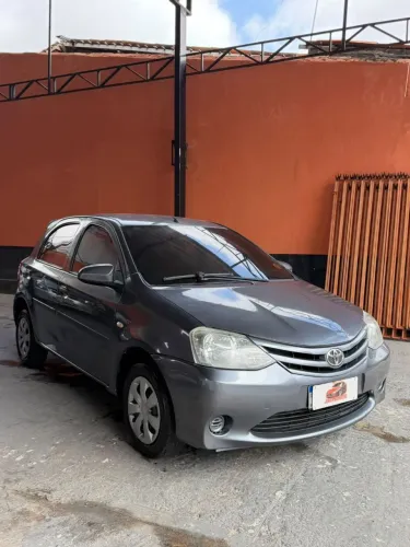 Toyota Etios X 1.3 Flex 16V 5P Mec. 2015
