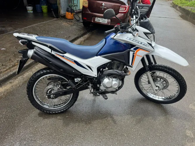 Moto a venda.