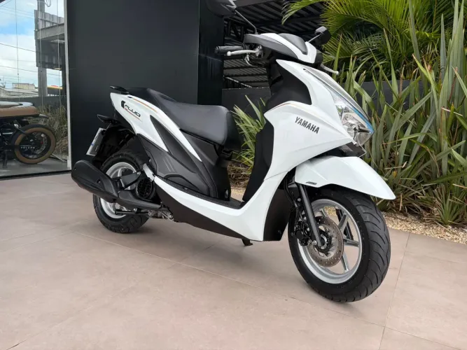 YAMAHA FLUO 125