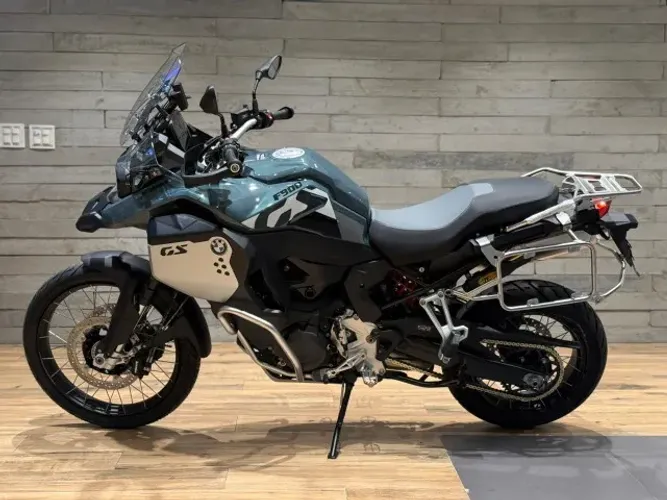 BMW F 900 GS ADVENTURE 2026 SAGE GREEN - PRONTA PARA CRUZAR FRONTEIRAS