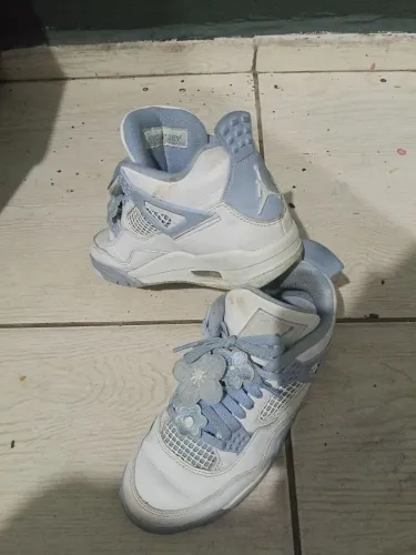 Jordan 4