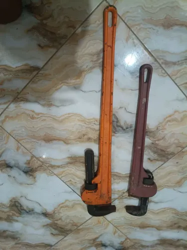 Chaves de grifo tubo pesada 36" / e a 24.vendo as duas por 550 reais.