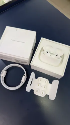 AIRPODS PRO 2 GERAÇÃO | SEMINOVO