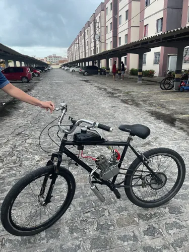 Bike motorizada completa 80cc, motor só tem um mês de uso, só pegar e rodar! 