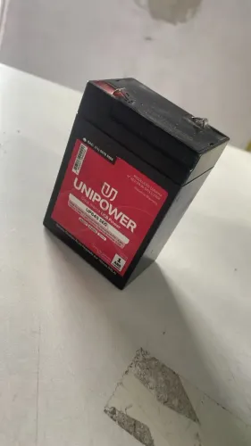 BATERIA SELADA DE CHUMBO ACIDO DA UNIPOWER VRLA DE 6VOLTS E 4,5 AMPERES-HORA  UP645 SEG