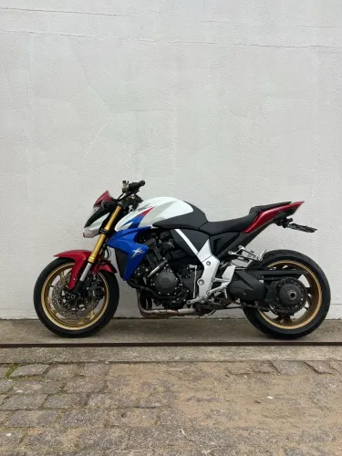 Cb 1000R Capitão América