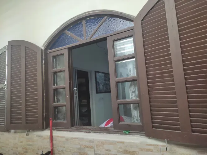 Janelas com veneziana antigas