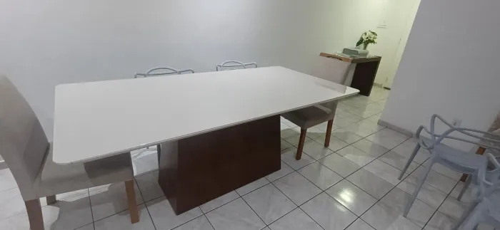 Mesa de Laca off White linda 2 metros
