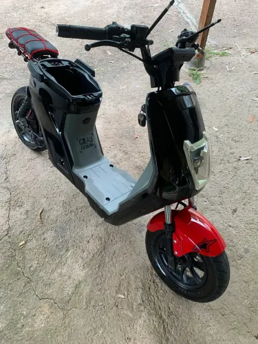 Moto elétrica muito nova único dono só pegar e andar