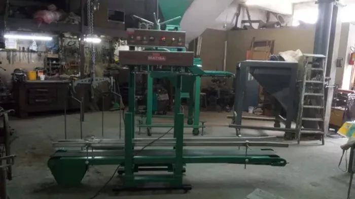 Seladora Matisa para embalagem até 50 kilos  com altura de 1mt