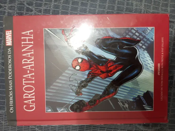Hq Marvel salvat capa vermelha garota Aranha edição 69