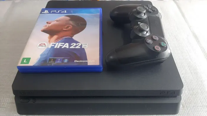 PS4 SLIM + FIFA 22, TROCO POR SERIES S, PARCELO E DOU GARANTIA.  LOJA ABERTA AOS DOMINGOS