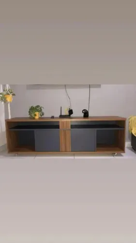 Rack para 70 polegadas com rodizios  1.80